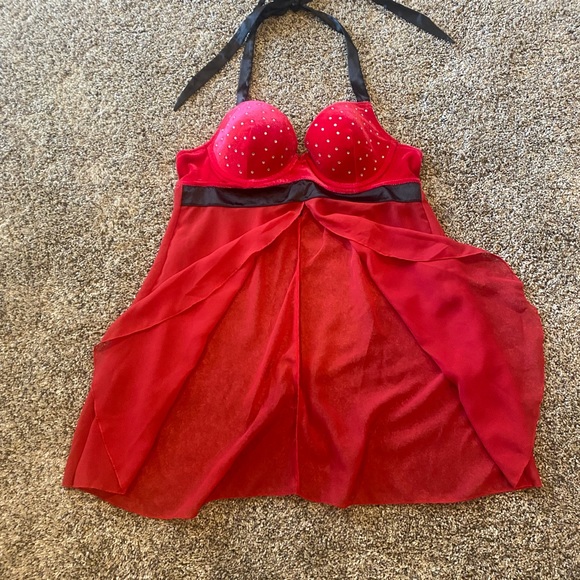 Red Negligee - Picture 6 of 12